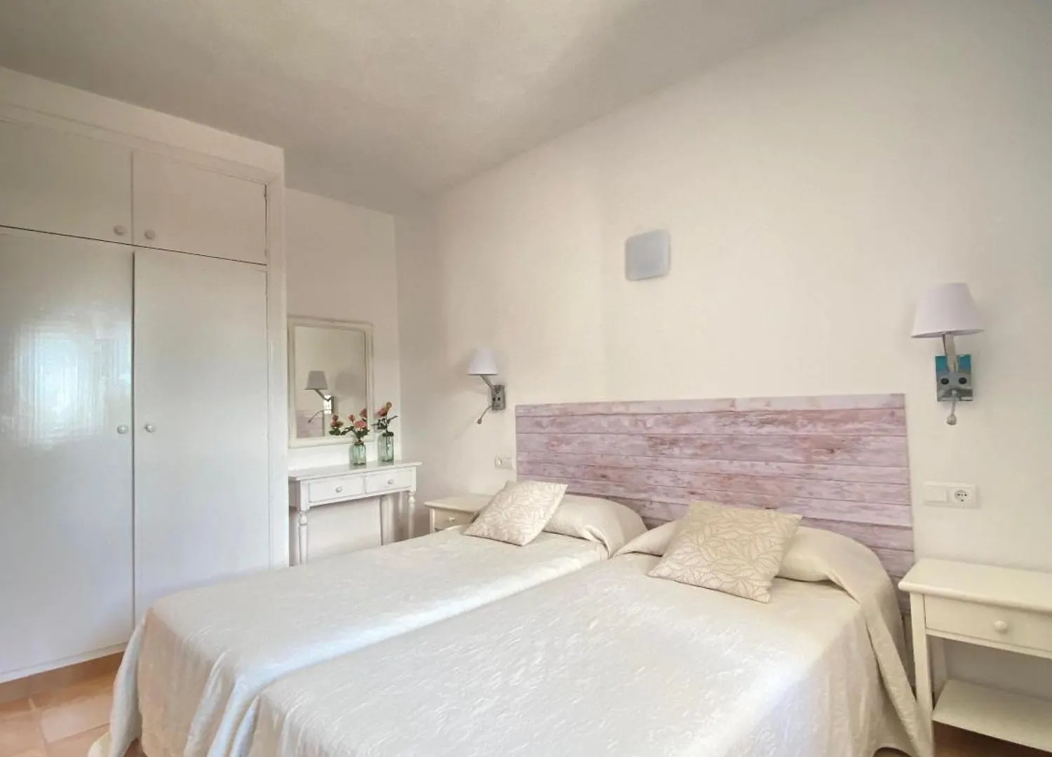 Apartamentos Ferrer Playa DPlaya Des Figueral